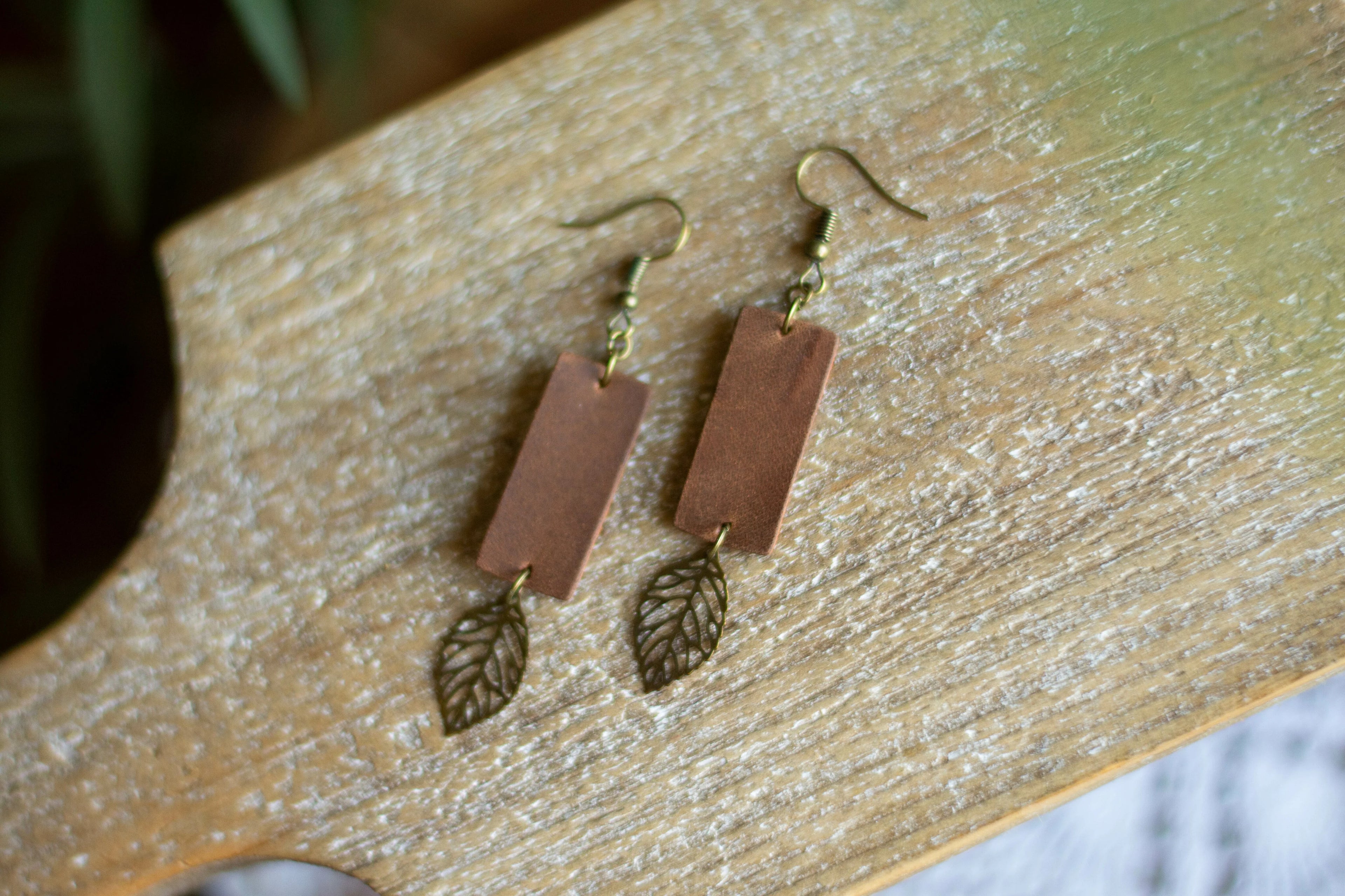 Rustic Leaf Dangle Set