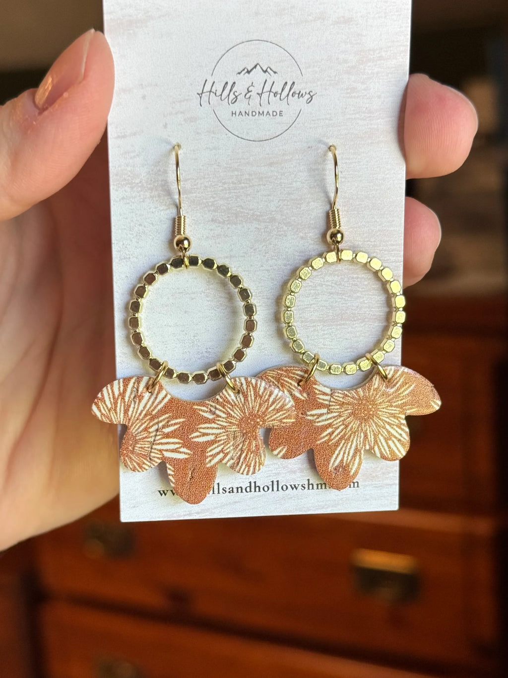 Burnt Orange Flower Scallop