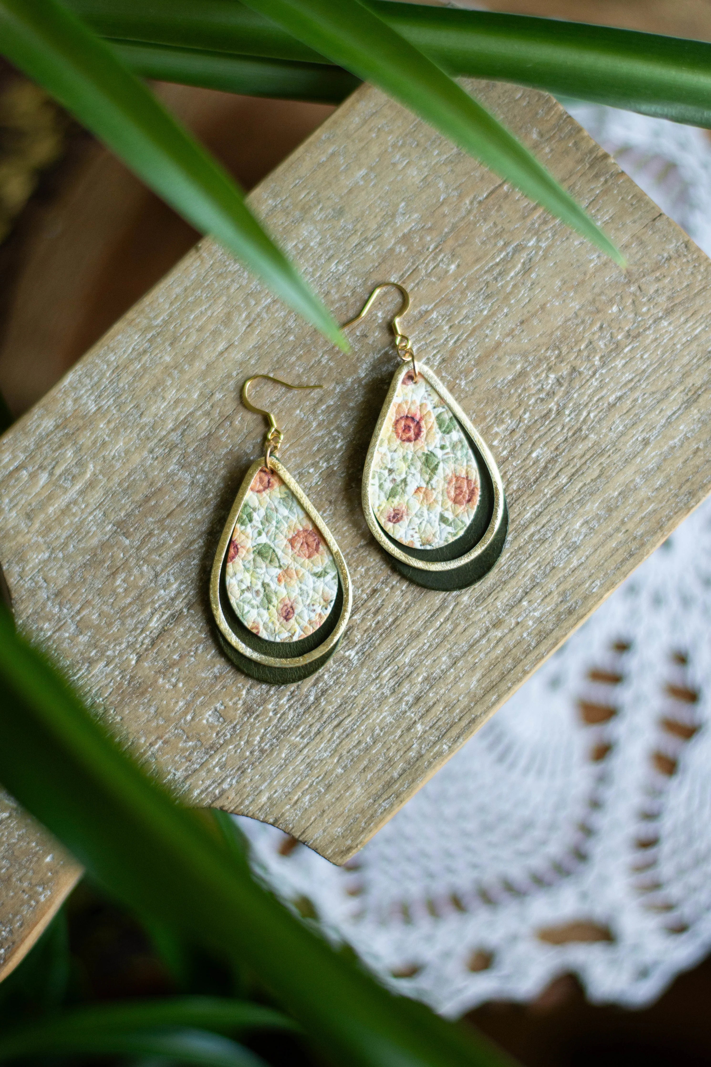 Sunflower Floral Teardrop