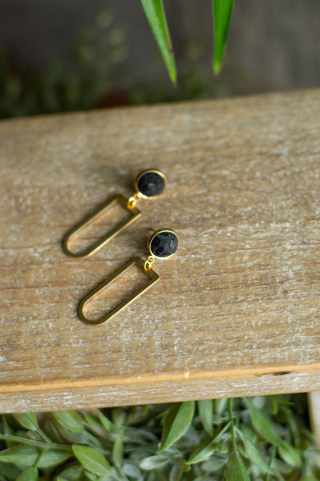 Black Leopard Stud Arch Dangle