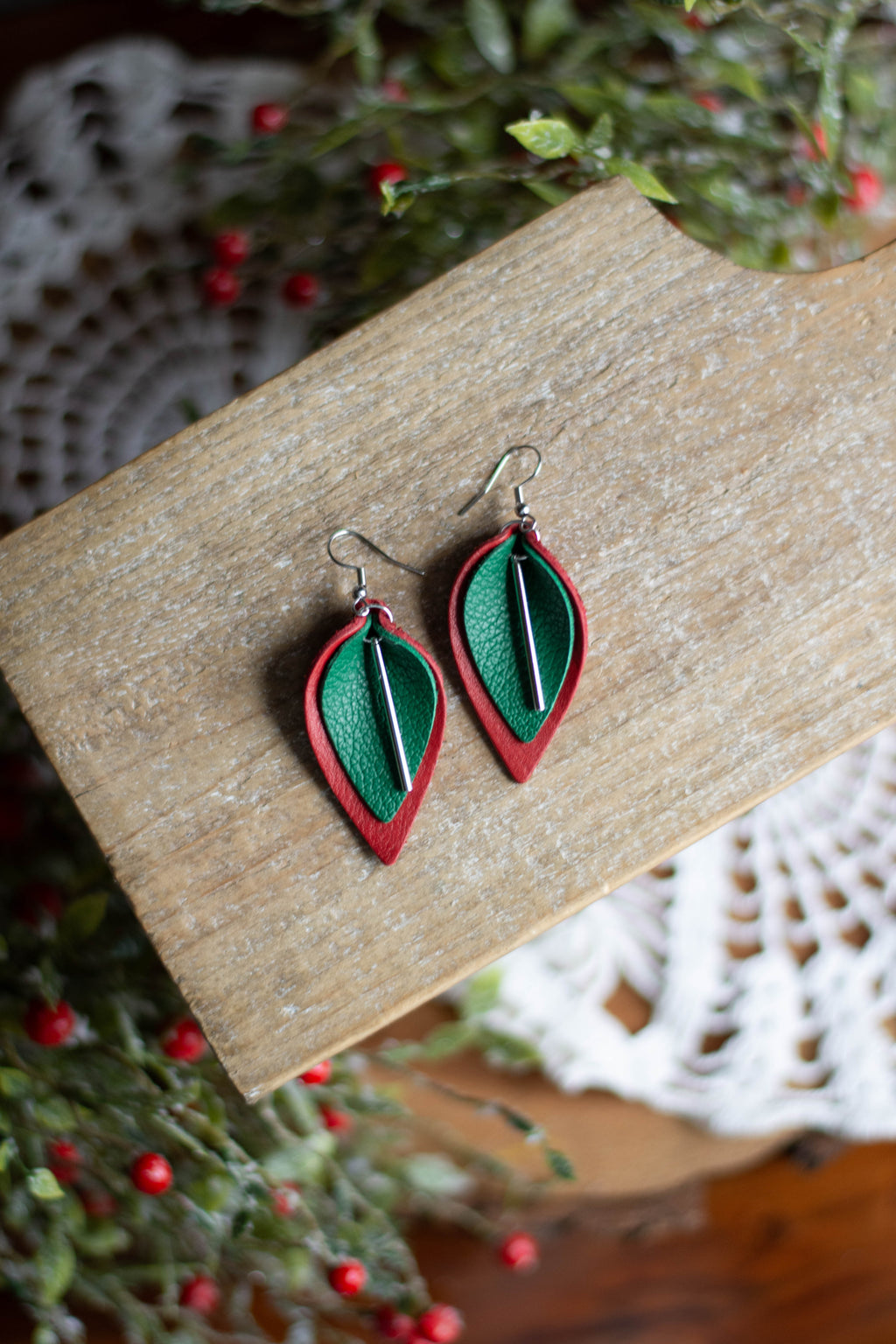 Red & Green Leaf Drop