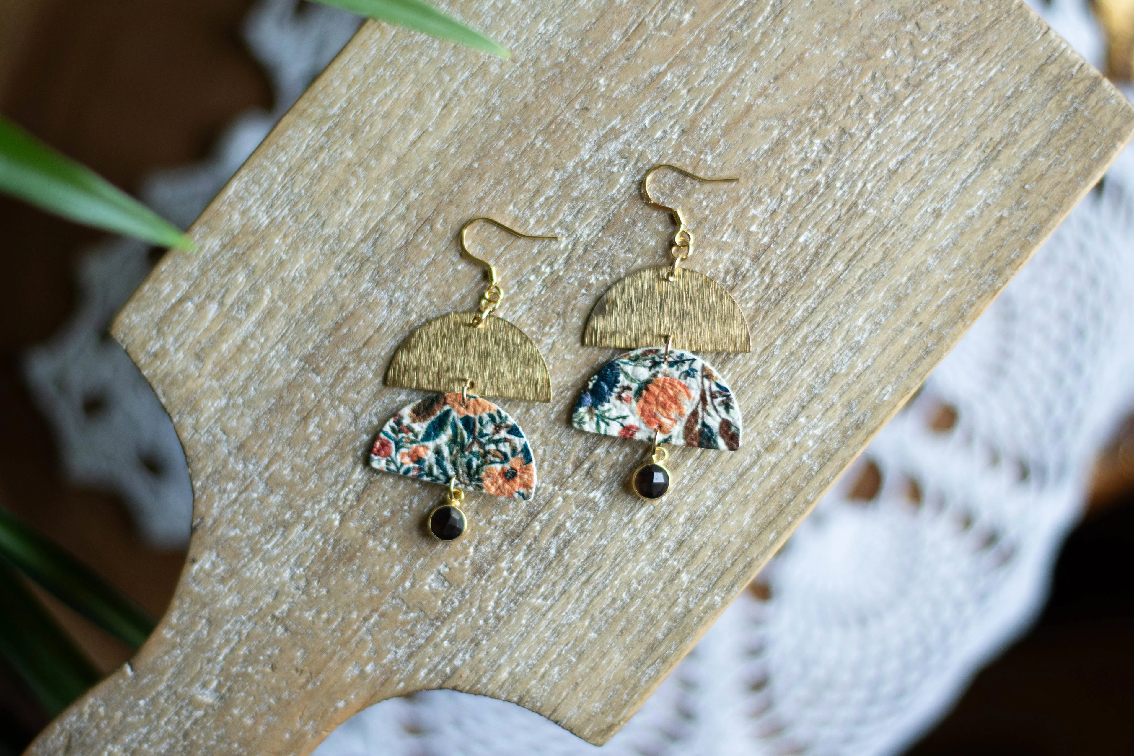 Vintage Floral Tiered Semi-Circles