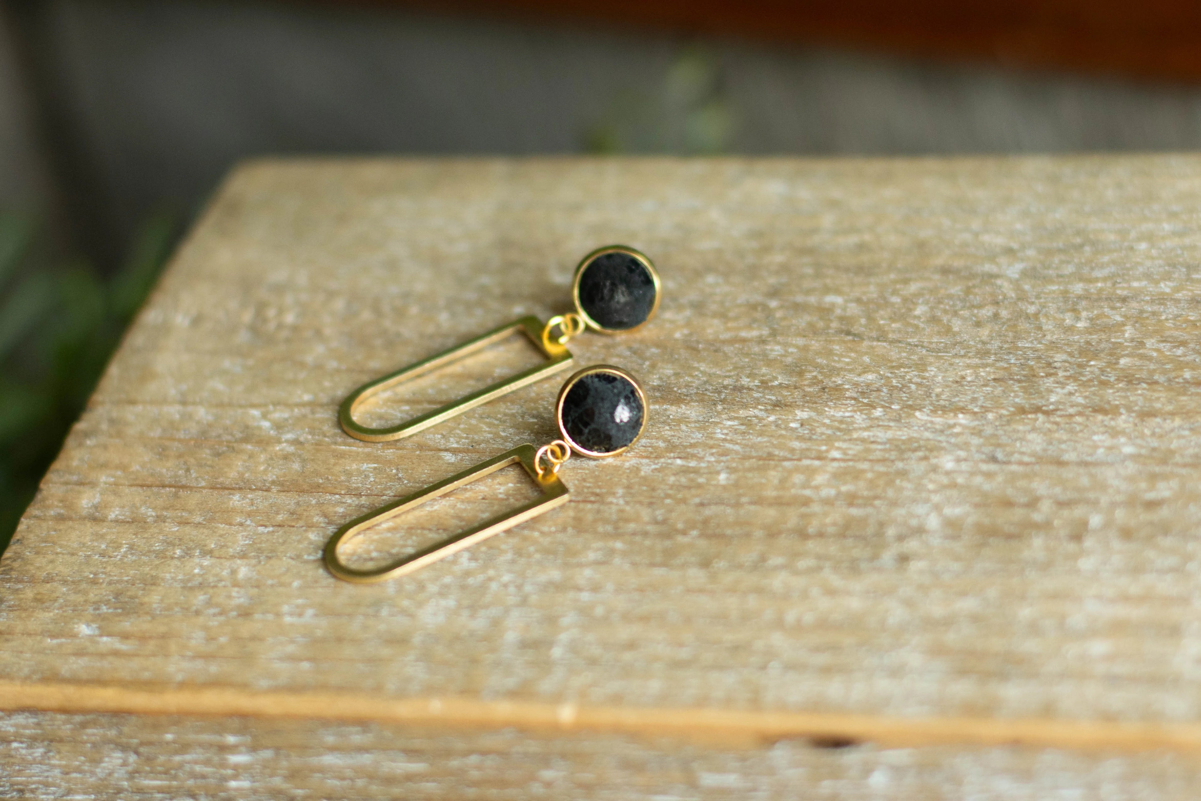 Black Leopard Stud Arch Dangle