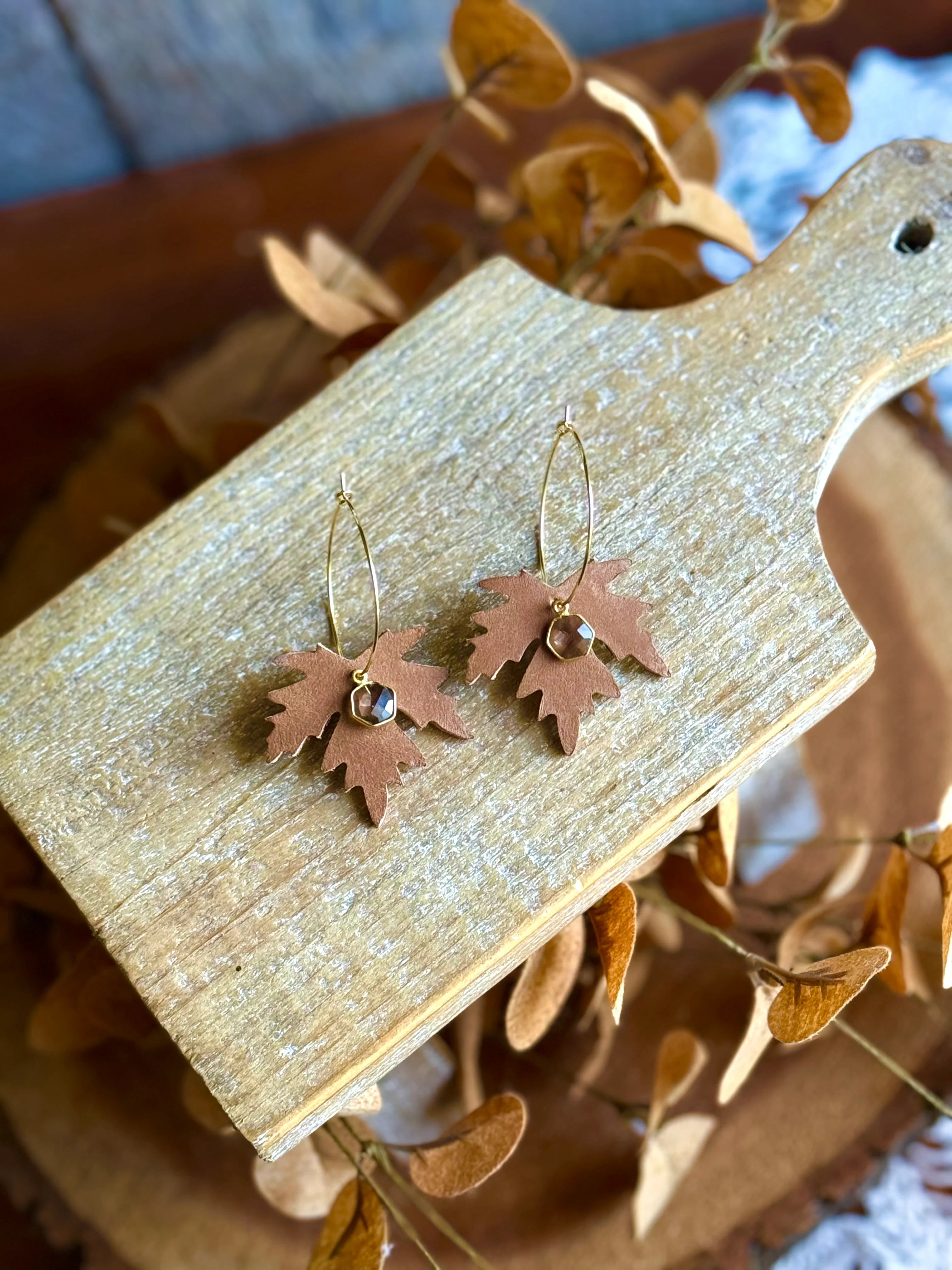 Maple Leaf Dangle | Brown