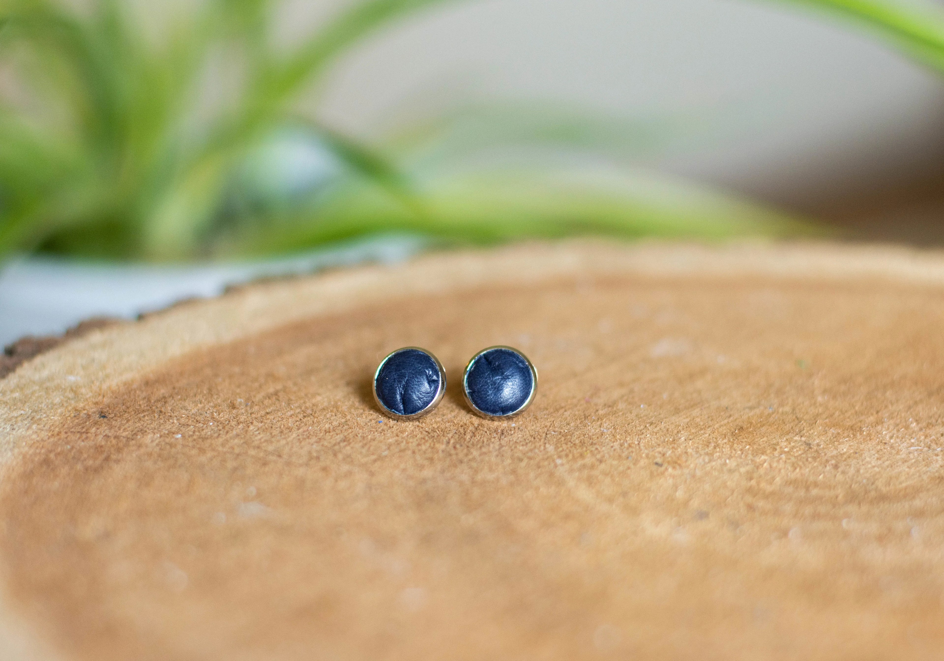 8 mm Bubble Studs