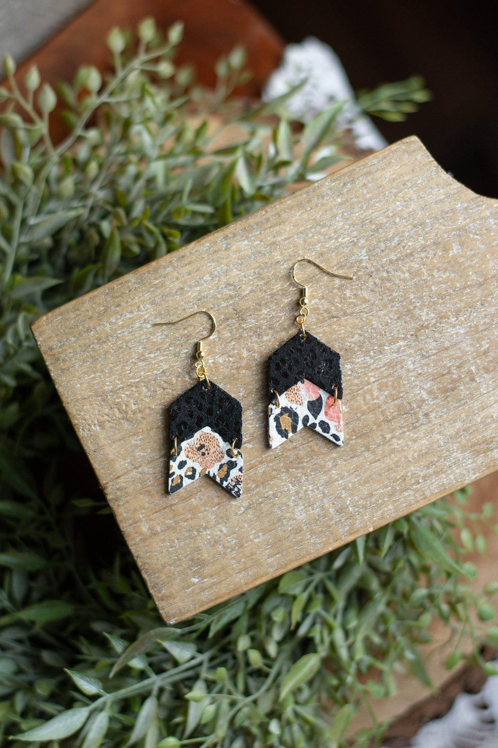 Leopard Floral Double Arrow