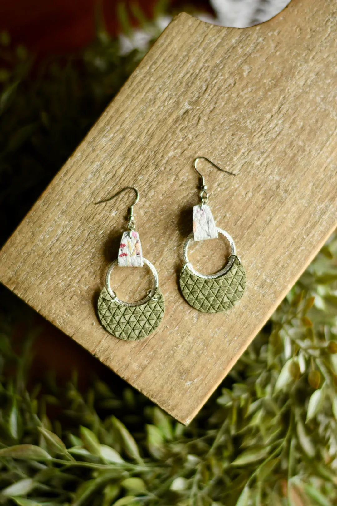 Tiered Circle Drop in Textured Olive