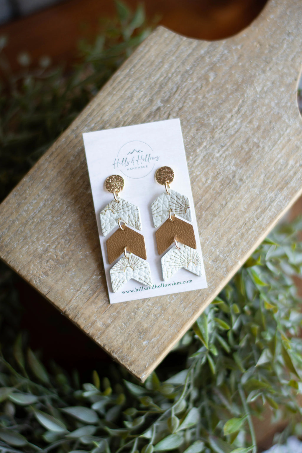 Sunshine Tri-Tiered Arrow