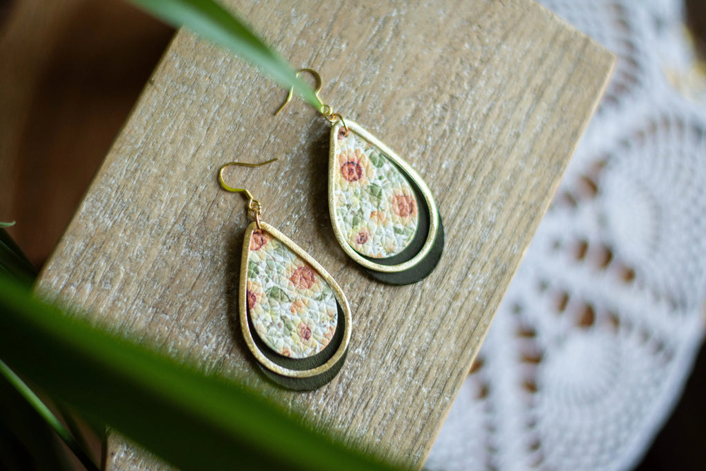 Sunflower Floral Teardrop