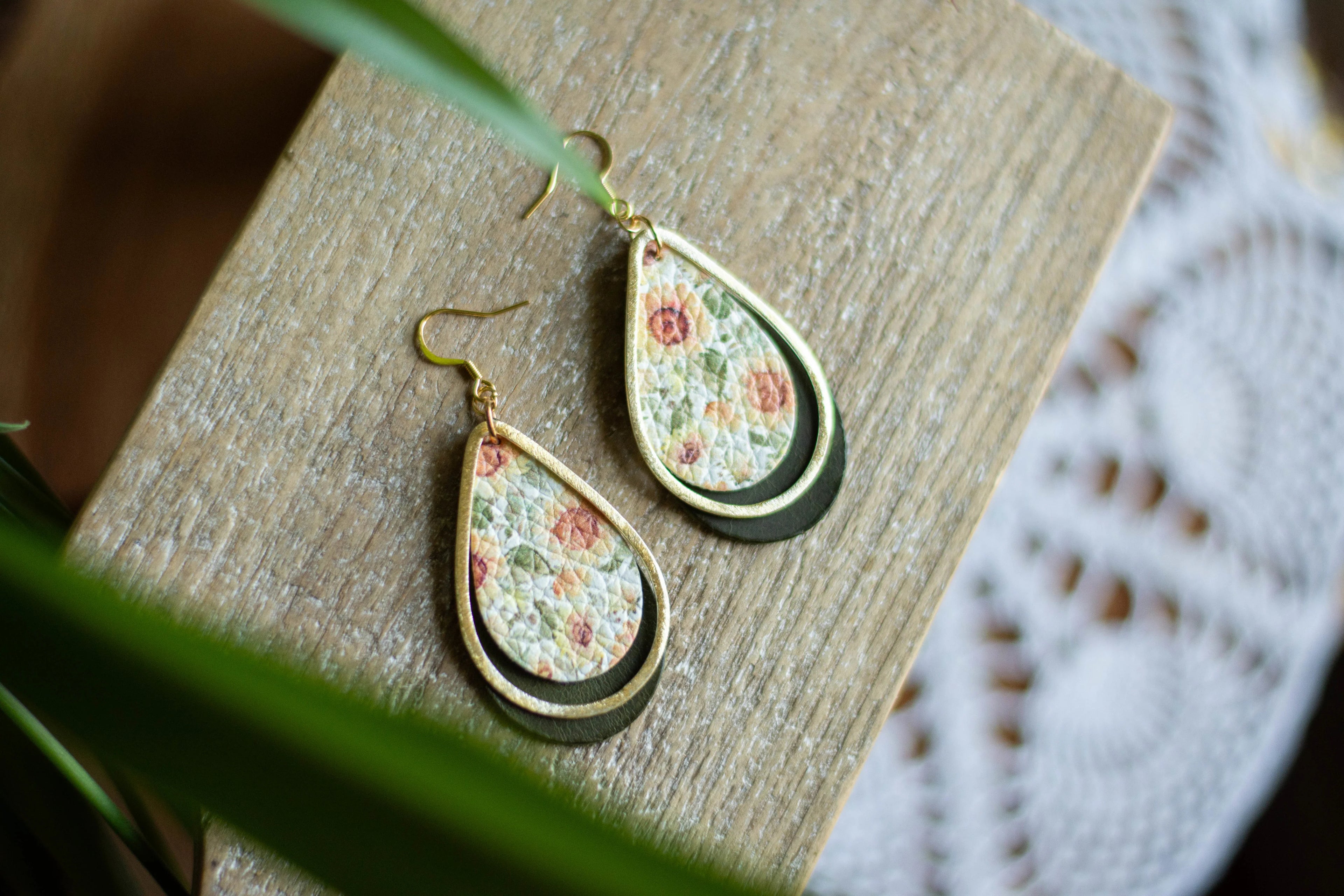 Sunflower Floral Teardrop