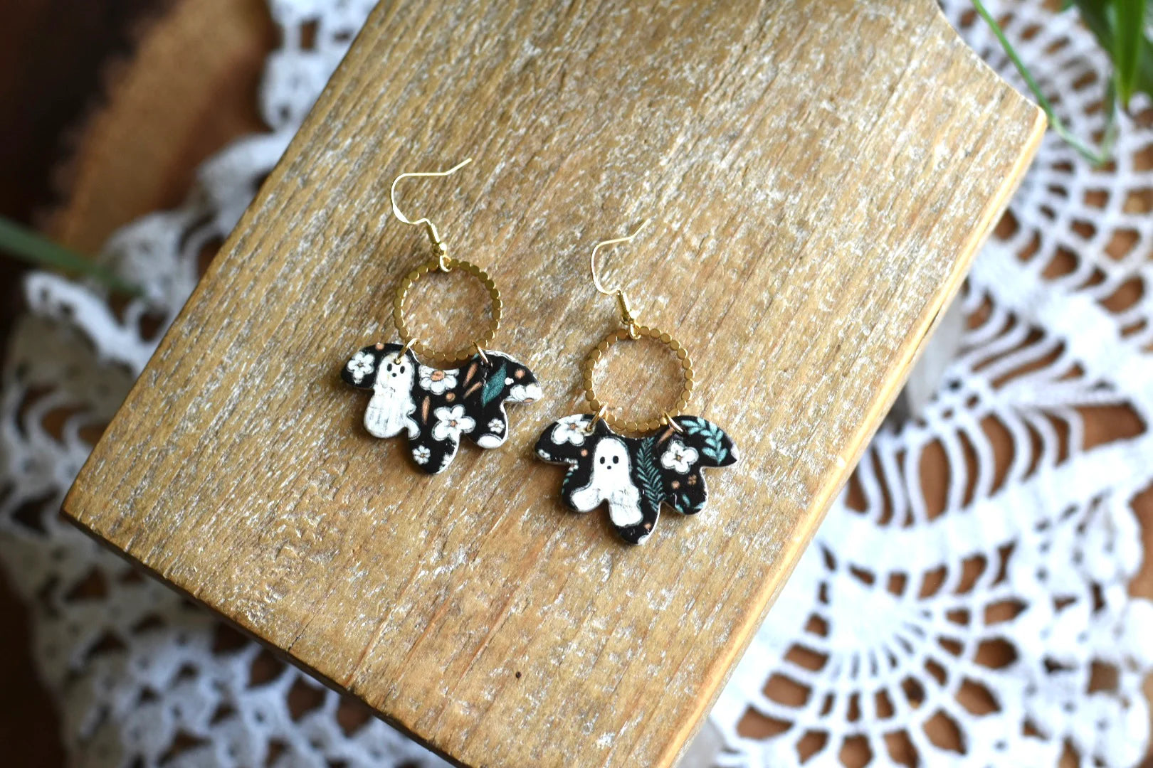 Floral Ghost Scallops