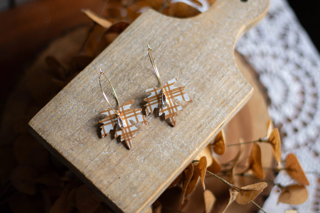 Maple Leaf Dangle