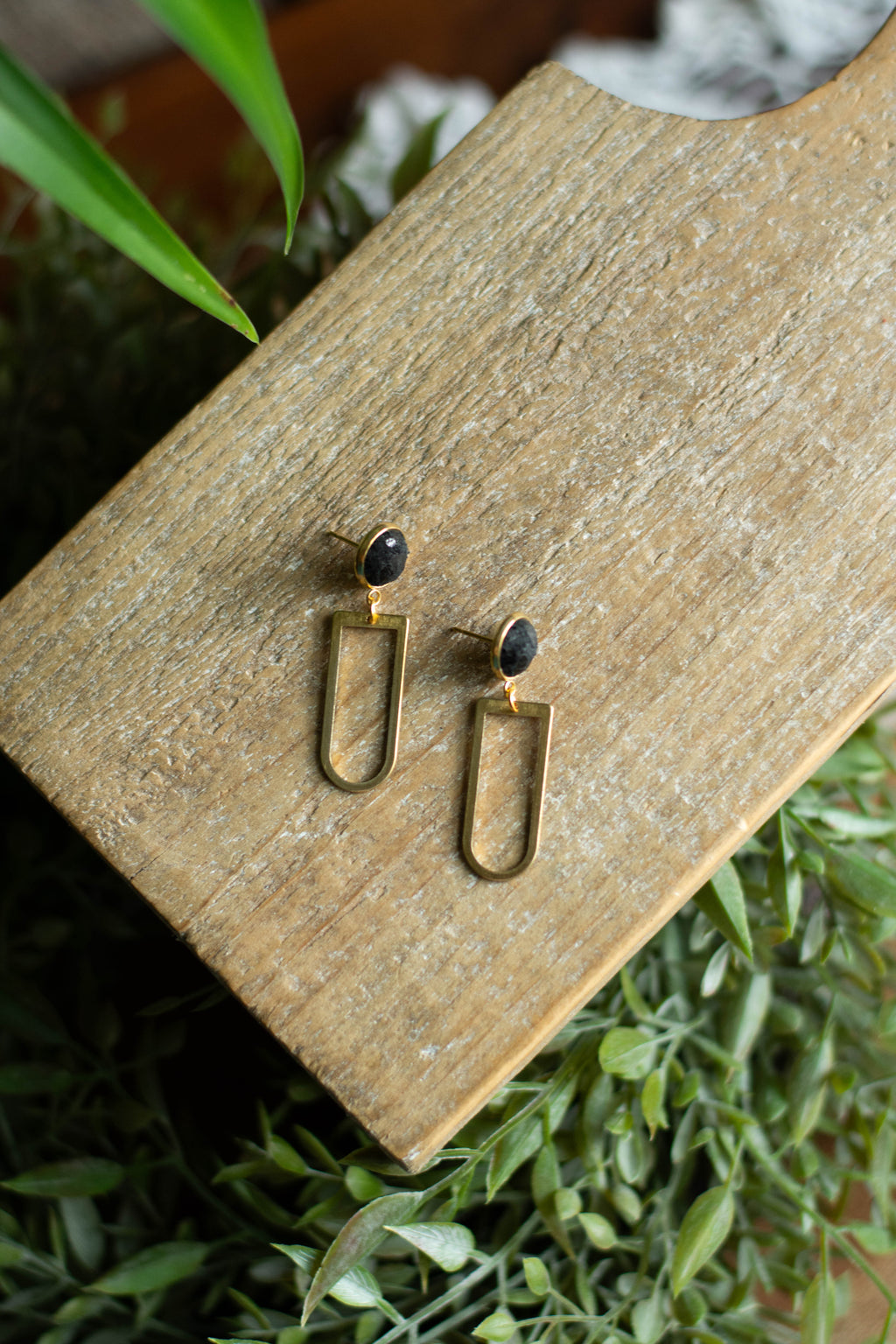 Black Leopard Stud Arch Dangle