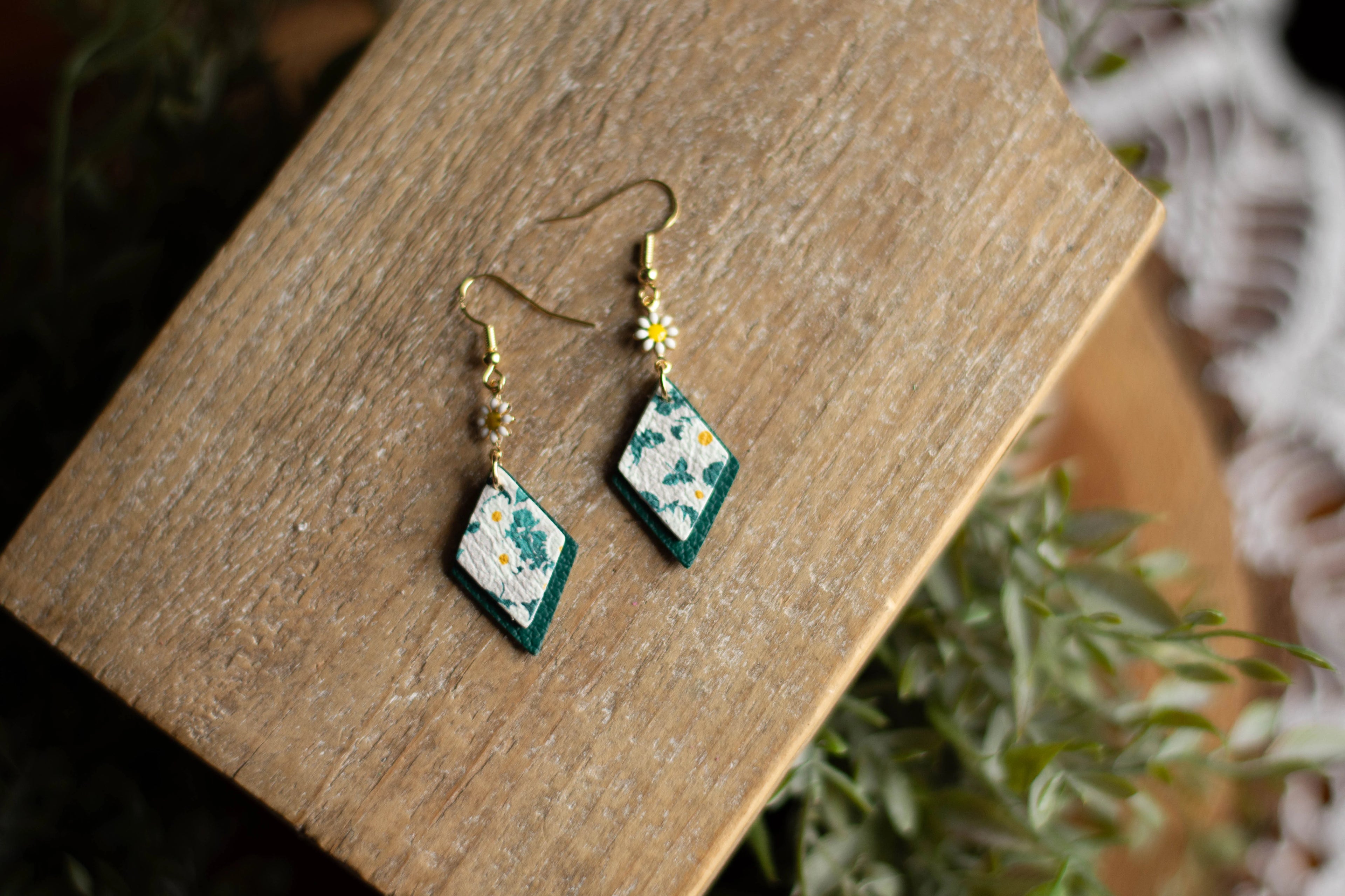 Vintage Daisy Diamonds