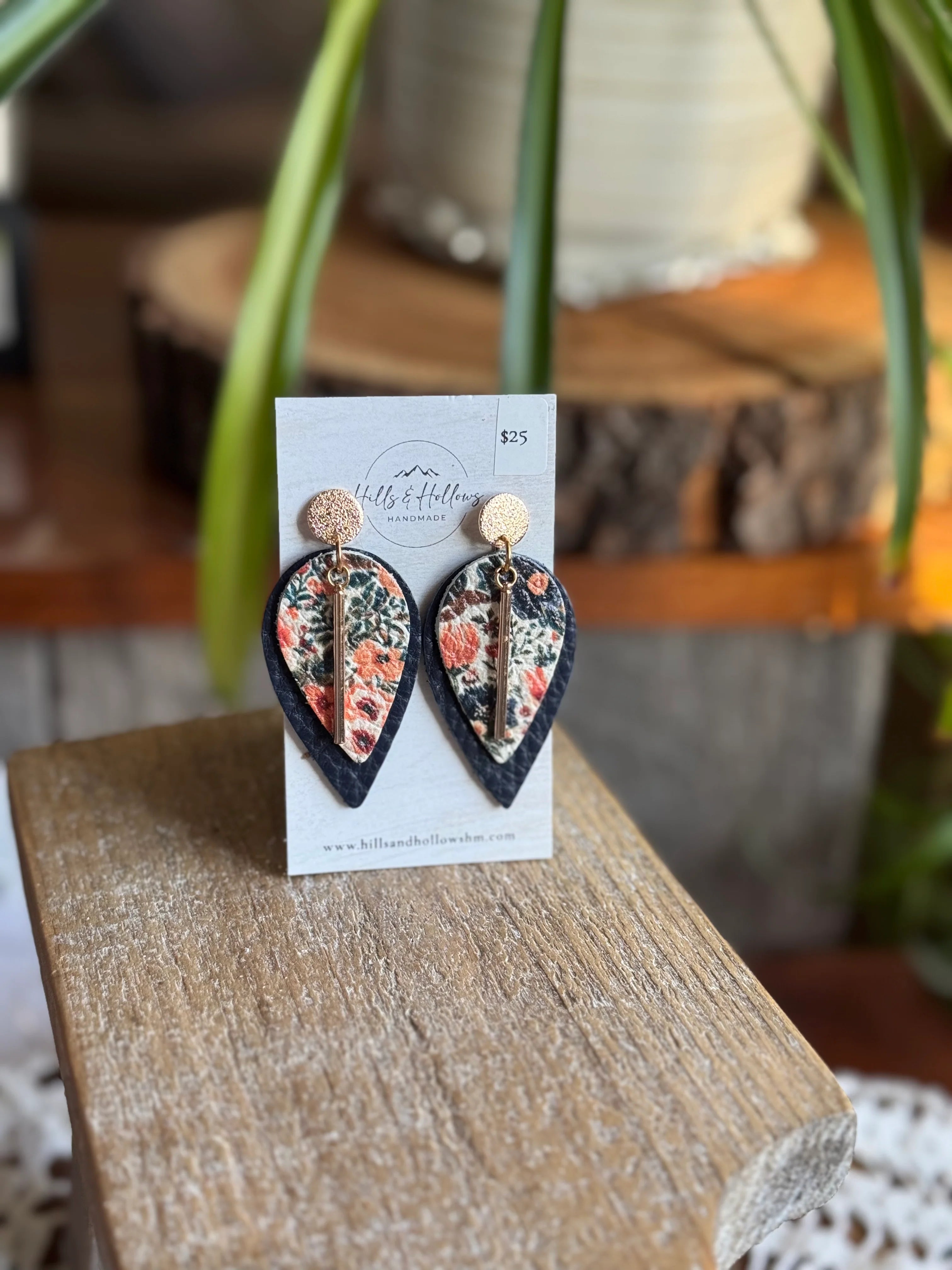 Vintage Floral Leafdrop