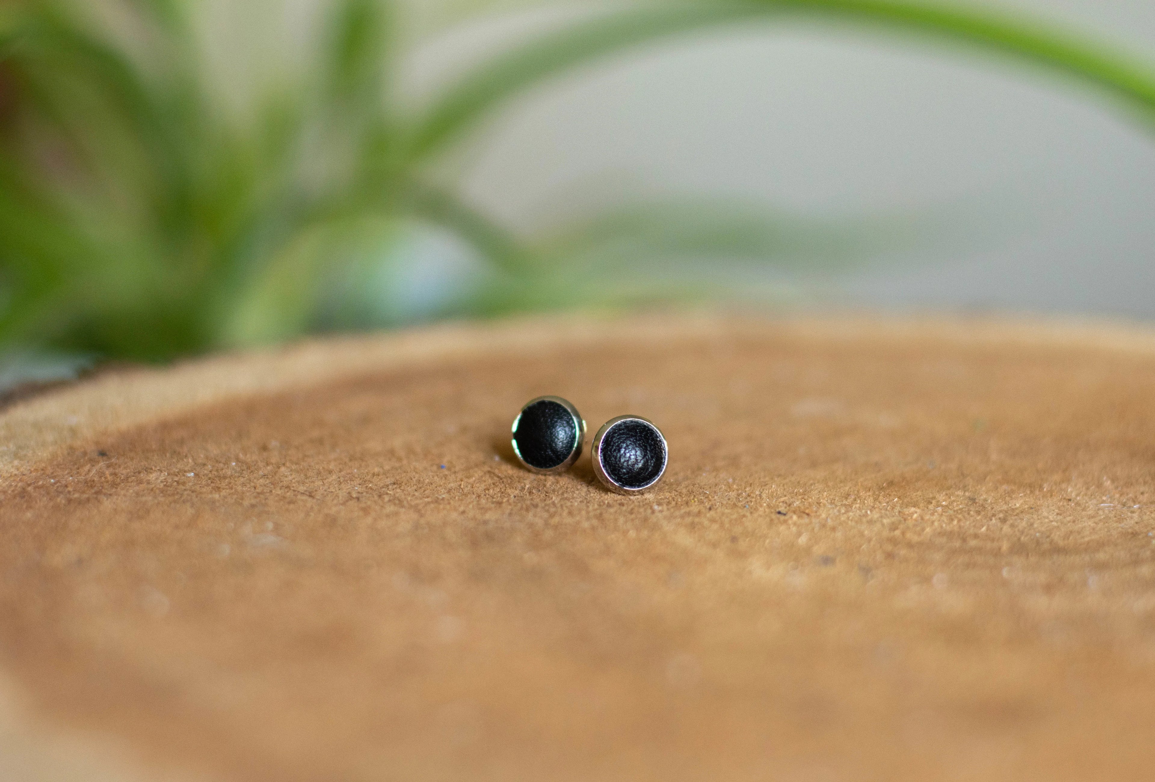 8 mm Bubble Studs