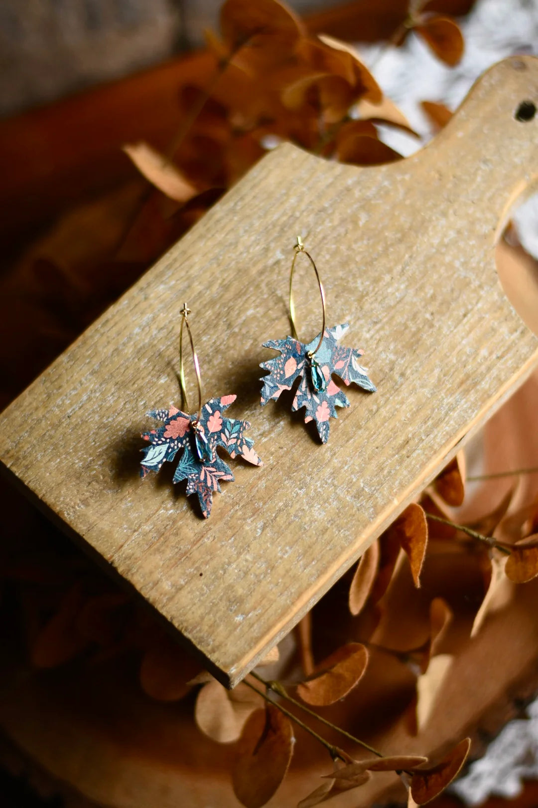 Maple Leaf Dangle | Blue