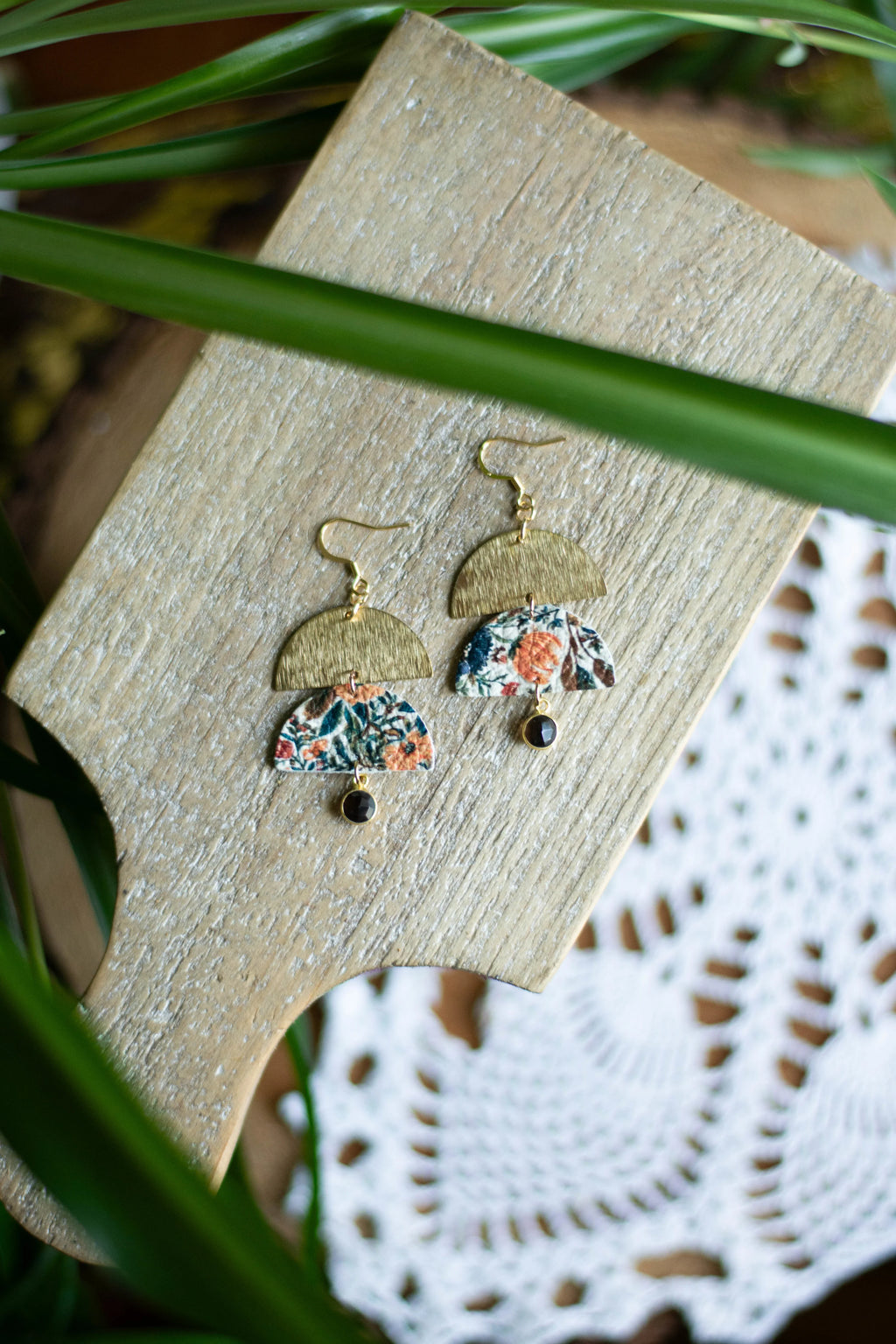 Vintage Floral Tiered Semi-Circles