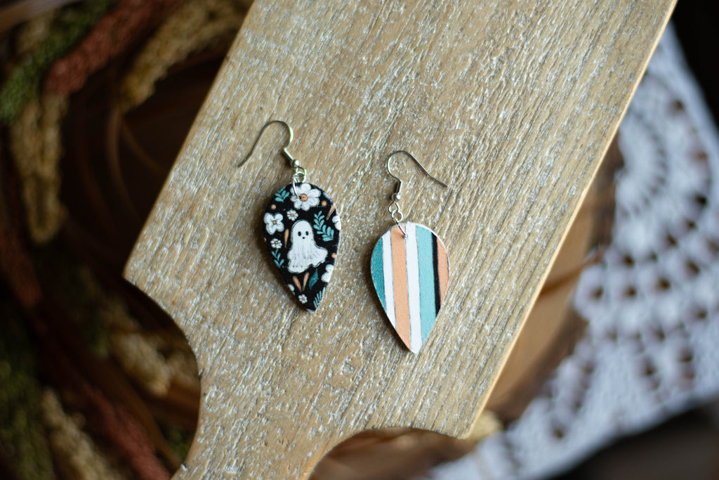 Floral Ghost Small Teardrop